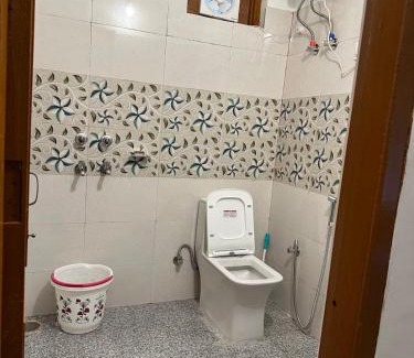 Bhagsu Nag Apartment | Getaway Stays-Rooms with private kitchen-Dharamkot