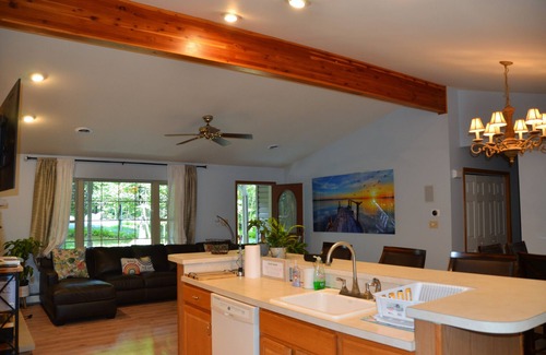 Gouldsboro House | Getaway to Cozy Ranch Home Nature w/Firepit PaddleBoard at BigBassLake.