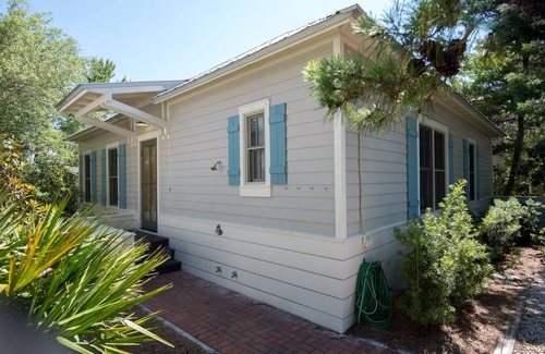 Seacrest House | Getaway to Florida's scenic 30A, close to beach/pool! Great fall rates available