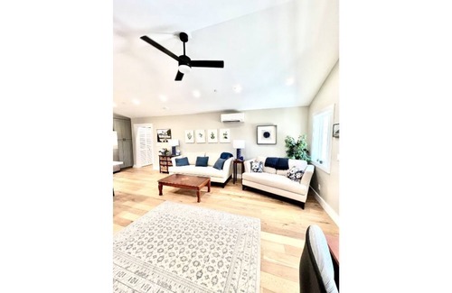 Napa Cottage | Getaway to Napa Valley