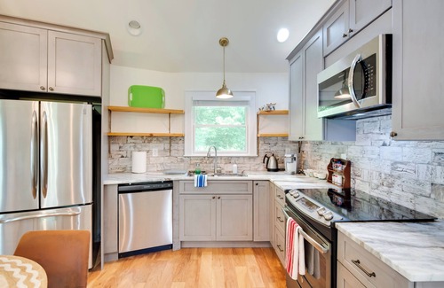 Glenville Cottage | Getaway w/Guest House - 6 Mi to Lake Glenville!