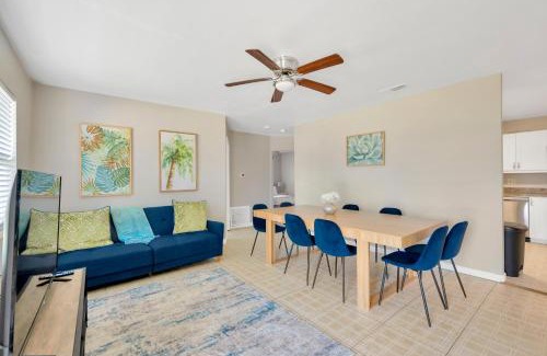 Gulf Gate Estates House | Getaway with Heated Pool and fence by Siesta Key Beach