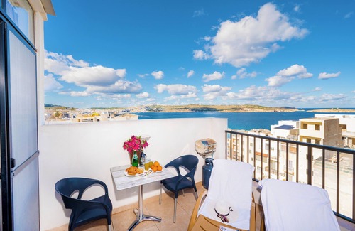 Bugibba Apartment | GetawaysMalta - Penthouse 14 With Seaview Terrace