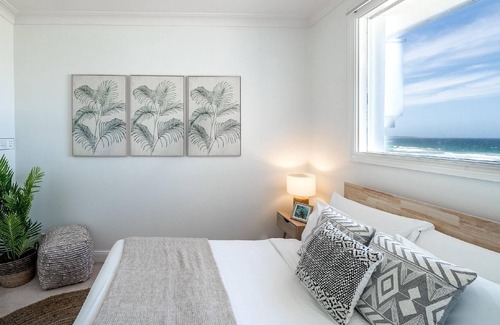 Kiama Downs House | Getawayz NSW - Wallys World - Complete Beachfront at Jones Beach
