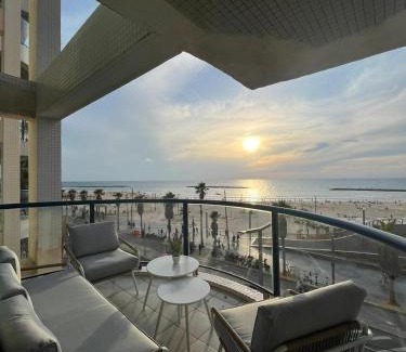 Kerem HaTeimanim Apartment | Geula 1