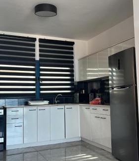 Kerem HaTeimanim Apartment | Geula 1