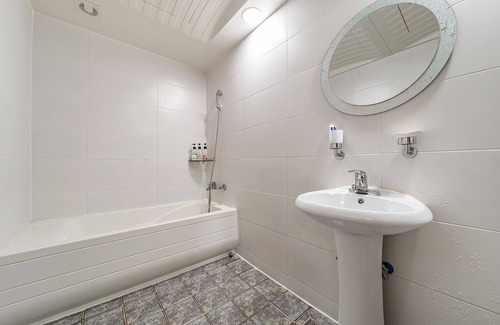 Sanbon 1-dong Hotel | Geumjeong Bbarimong