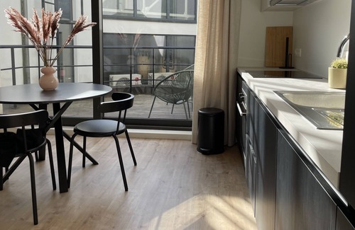 Schipperskwartier Apartment | Gezellige Studio met Terras in Hartje van Antwerpen