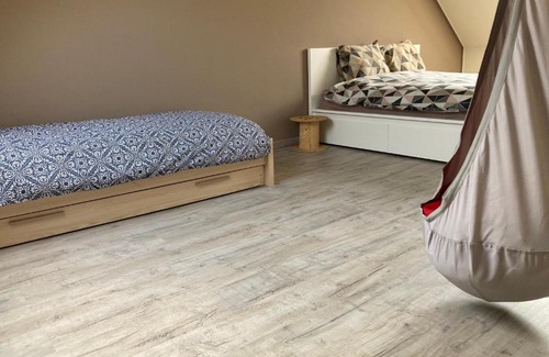 Roesbrugge-Haringe House | Gezellige vernieuwde rijwoning voor 10 personen