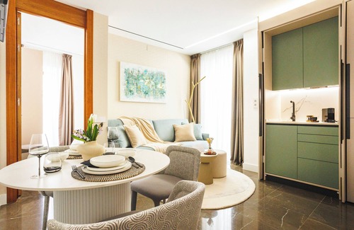 Central District Apartment | GG Good Game Corral del Carbon Apartment