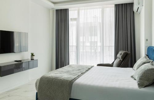 New Boulevard Apartment | GG LuxLiving at Panorama Beach