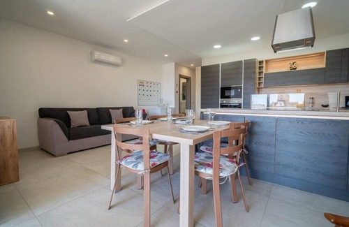 Ghajnsielem Apartment | Ghajnsielem 4BR Home with Wifi, AC and comfy beds!