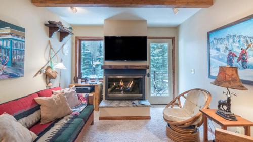 Telluride House | Ghostriders 5 by AvantStay 2 Bedroom Condo Near Main Street Hiking Skiing STR permit 3571