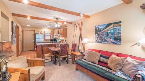 Telluride House | Ghostriders 5 by AvantStay 2 Bedroom Condo Near Main Street Hiking Skiing STR permit 3571