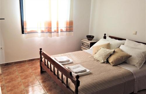 Aegina Apartment | Gianni's village home