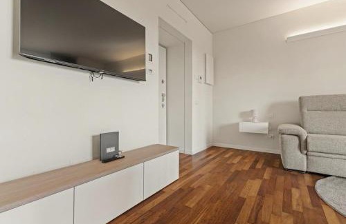 Dergano Apartment | Giax Tower-Spa, Pool, Parking