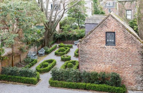 Harleston Village House | Gibbon House at Casa Zoe