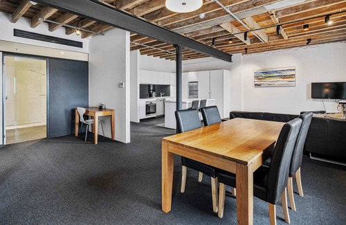 Sullivan's Cove Apartment | Gibson's Mill waterfront warehouse apartment - 201