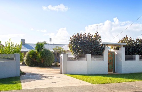 Dunsborough House | GIFFORD HOUSE