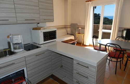 La Croix-Valmer Apartment | Gigaro Mas 209 - Sea & Forest - 20mn drive to St Tropez - 5mn walk from beach
