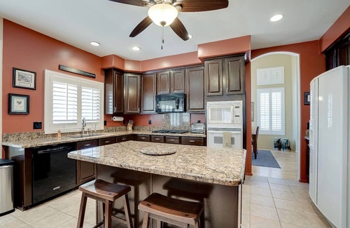 Finley Farms House | Gilbert Family Estate⁓Game Room⁓Playground⁓BBQ