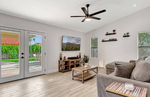 Morning Ridge House | Gilbert Getaway! 3bdr/2ba Bungalow Home with Pool!