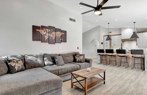 Morning Ridge House | Gilbert Getaway! 3bdr/2ba Bungalow Home with Pool!