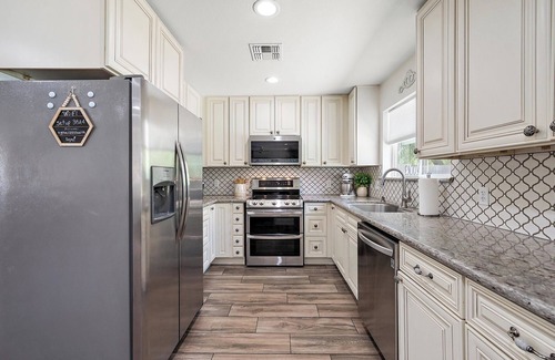 Gilbert House | Gilbert Home, Walk to Downtown, Restaurants, Nightlife 10+ location!