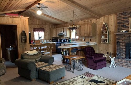 Atlanta Cabin | Gilchrist Creek Frontage