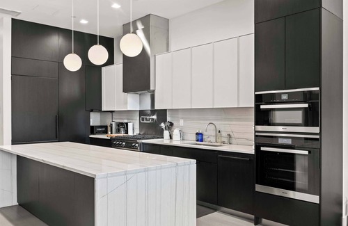 SoHo Apartment | Gilded Loft by Rove Travel | 2BR Vibrant Loft