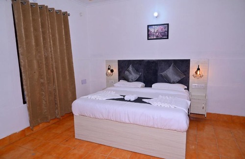 Moga Hotel | GILDEN HOTEL