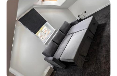 Leith Apartment | Giles Apart