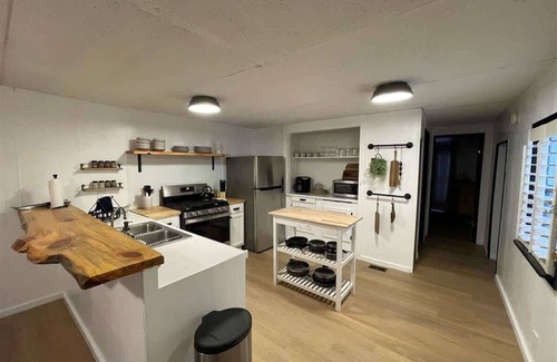 Ruidoso House | Gilia Cabin Summary: