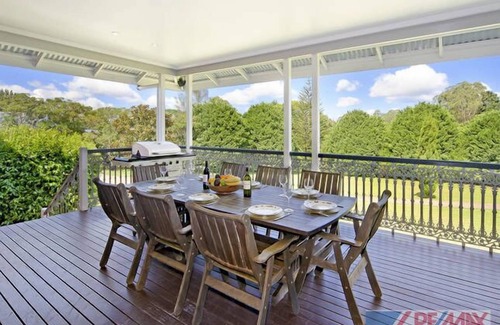 Maleny House | Gillandrea - Gracious Victorian Accomodation