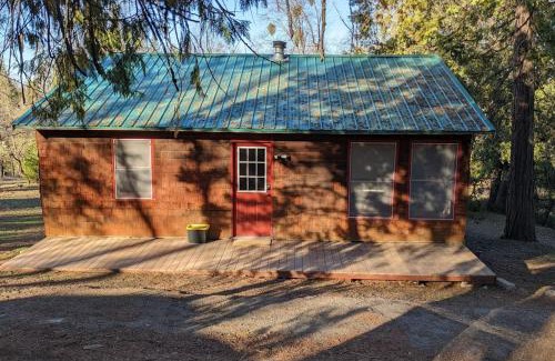 Pinehurst Ski Chalet | Gilmore Cabin