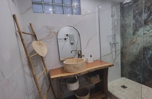 La Courneuve Apartment | Gilmore Home - Next to Paris city center