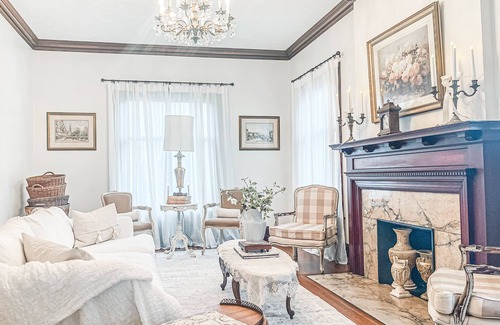 Sandusky House | Gilmore Manor. Luxury Group Stay. Prime downtown location. 5 Min to Cedar Point.
