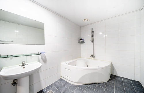 Jangyu-myeon Hotel | Gimhae Jangyu Show
