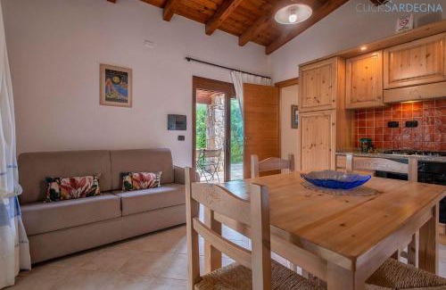 Santa Maria La Palma Villa | Ginestre Cottage with pool in the Nature Park of Porto Conte