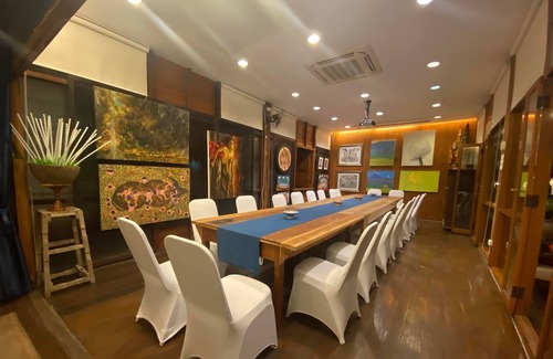 Nai Wiang Hotel | Gingerbread House B&B