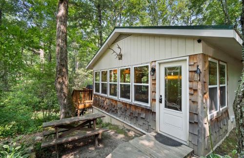 Newland House | Gingercake Mtn Cottage At Linville Gorge - Wood Burning Fireplace