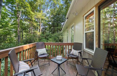 Newland House | Gingercake Mtn Cottage At Linville Gorge - Wood Burning Fireplace