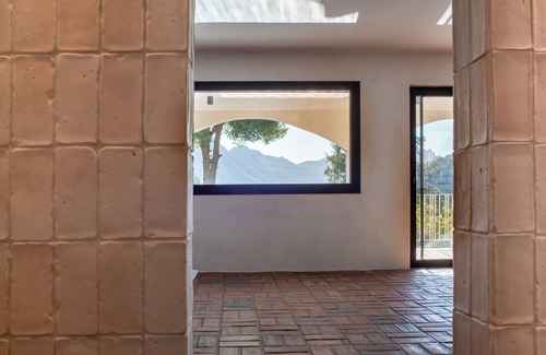 Alzira Villa | Ginkgo House