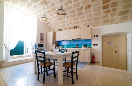 Centro Storico Apartment | Gioia Casa Vacanze - Two Bedroom Apartment, Sleeps 4