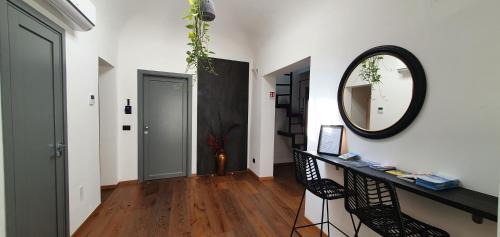 Monte di Pieta Bed & Breakfast | Gioiamia - Luxury Rooms in Cattedrale