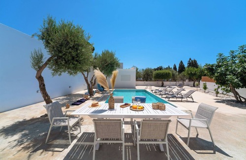 Pefkos Villa | Gioiello Villa