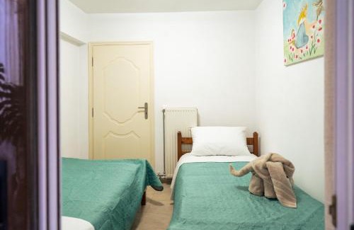 Galatas Apartment | Giotas House