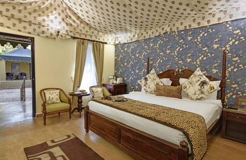 Junagadh Hotel | GIR LION SAFARI CAMP