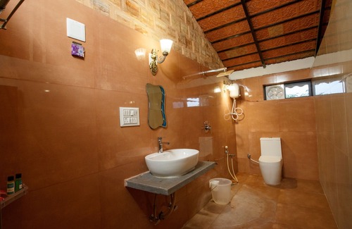 Mendarda Hotel | Gir Lions Paw Resort With Swimming Pool