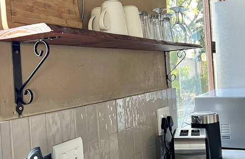 Nelspruit House | Giraffes view Guesthouse - LoerieRoep Unit 10